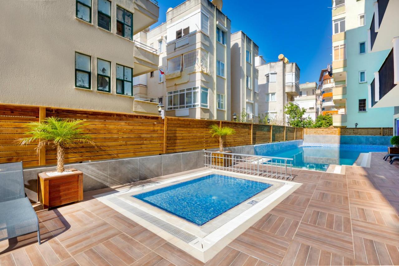 Royalisa City Apart Hotel Alanya Buitenkant foto