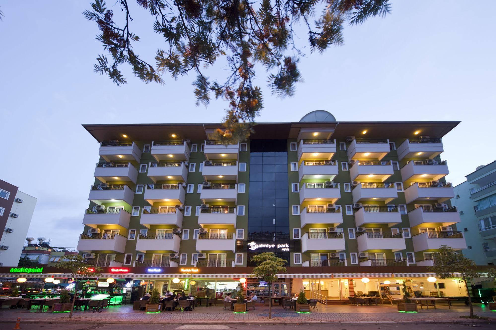 Royalisa City Apart Hotel Alanya Buitenkant foto